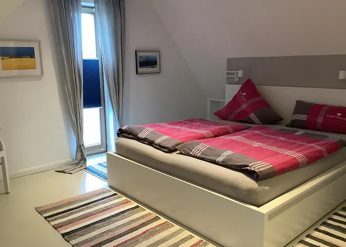 Moorblick! Grosse Dachwohnung Mit Kamin Und Sauna