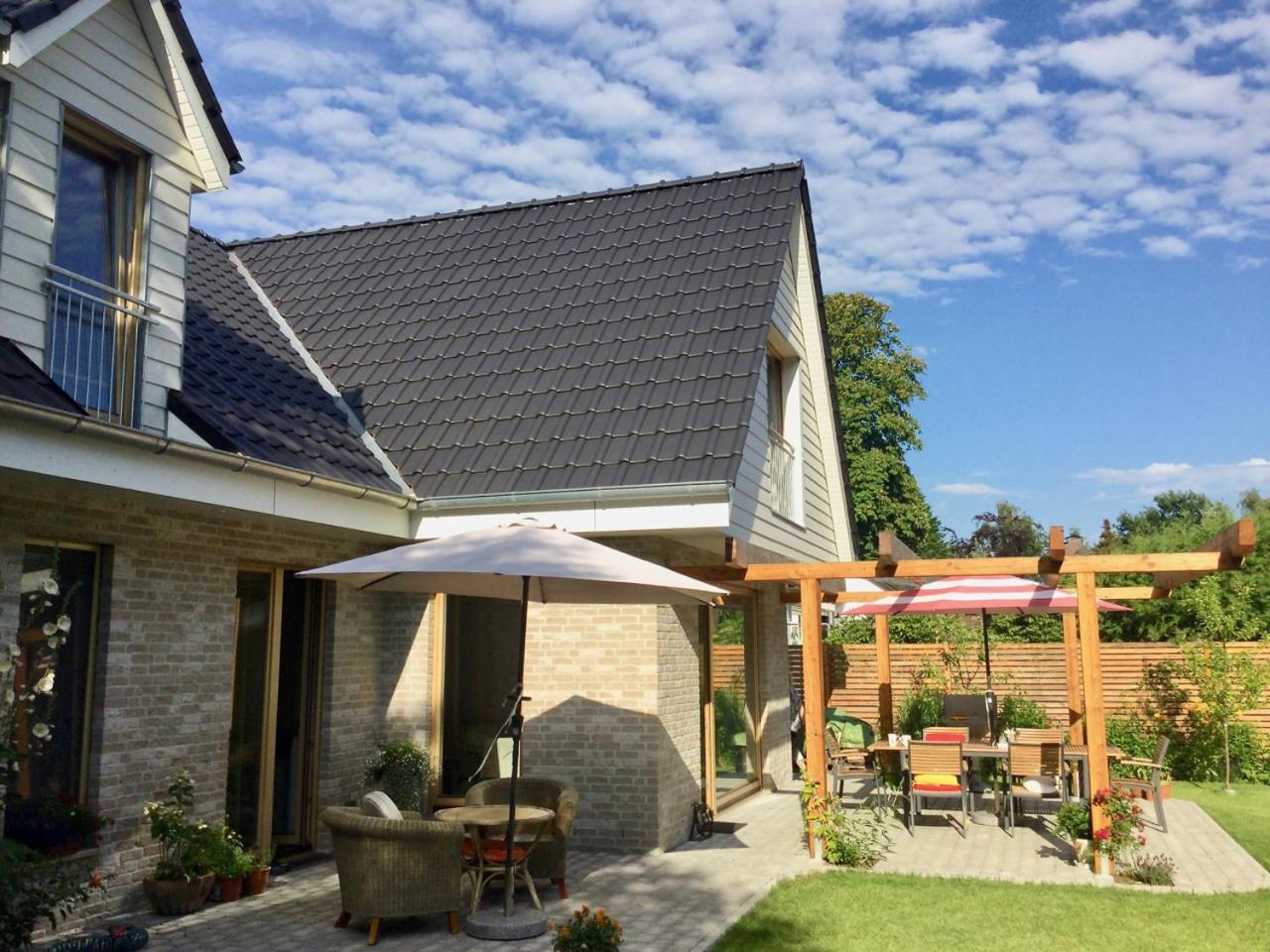 Moorblick! Grosse Dachwohnung Mit Kamin Und Sauna *