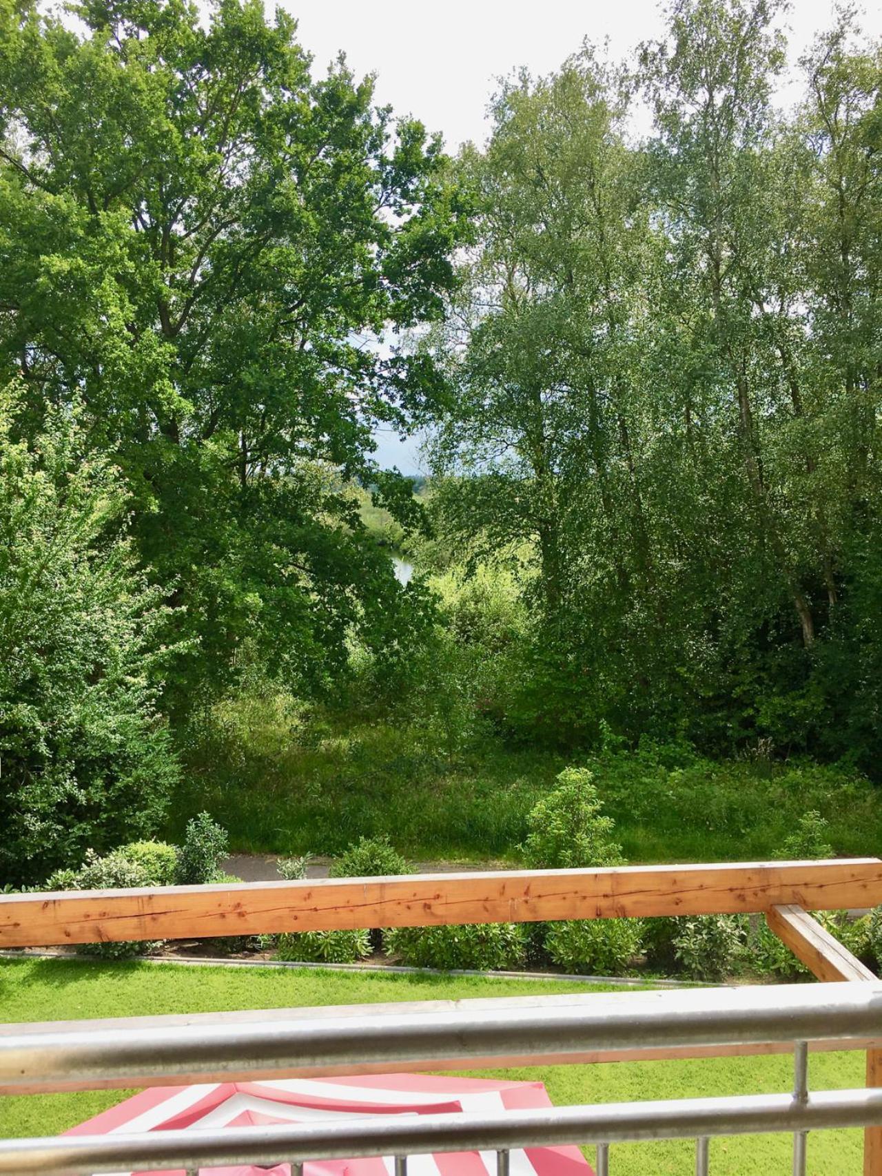 Moorblick! Grosse Dachwohnung Mit Kamin Und Sauna Apartamento Leck